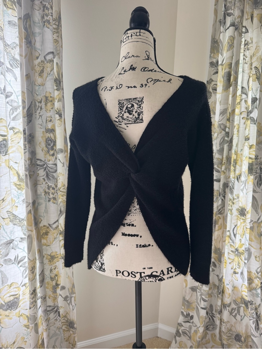 Lety & Me Tie Back Black Sweater